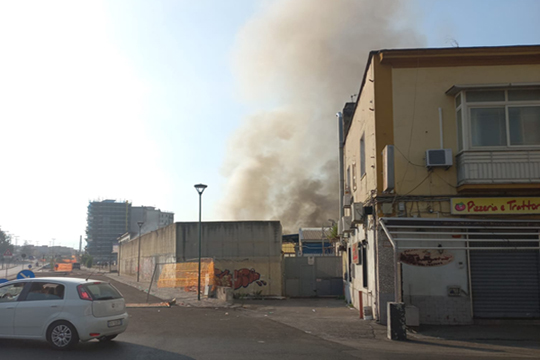 Incendio Napoli Est 27 agosto: livelli di diossine sotto soglia di quantificazione